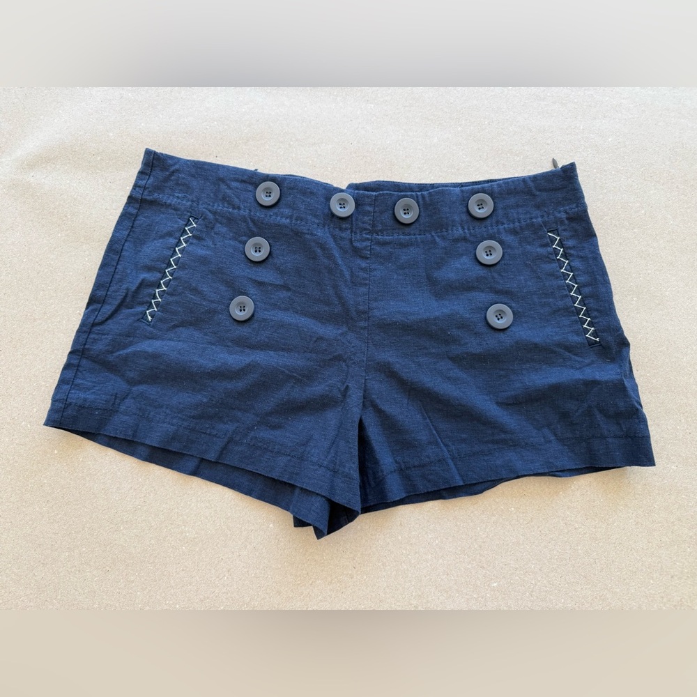 Max Studio — NWOT Navy Double-Button Sailor Shorts — Size 12